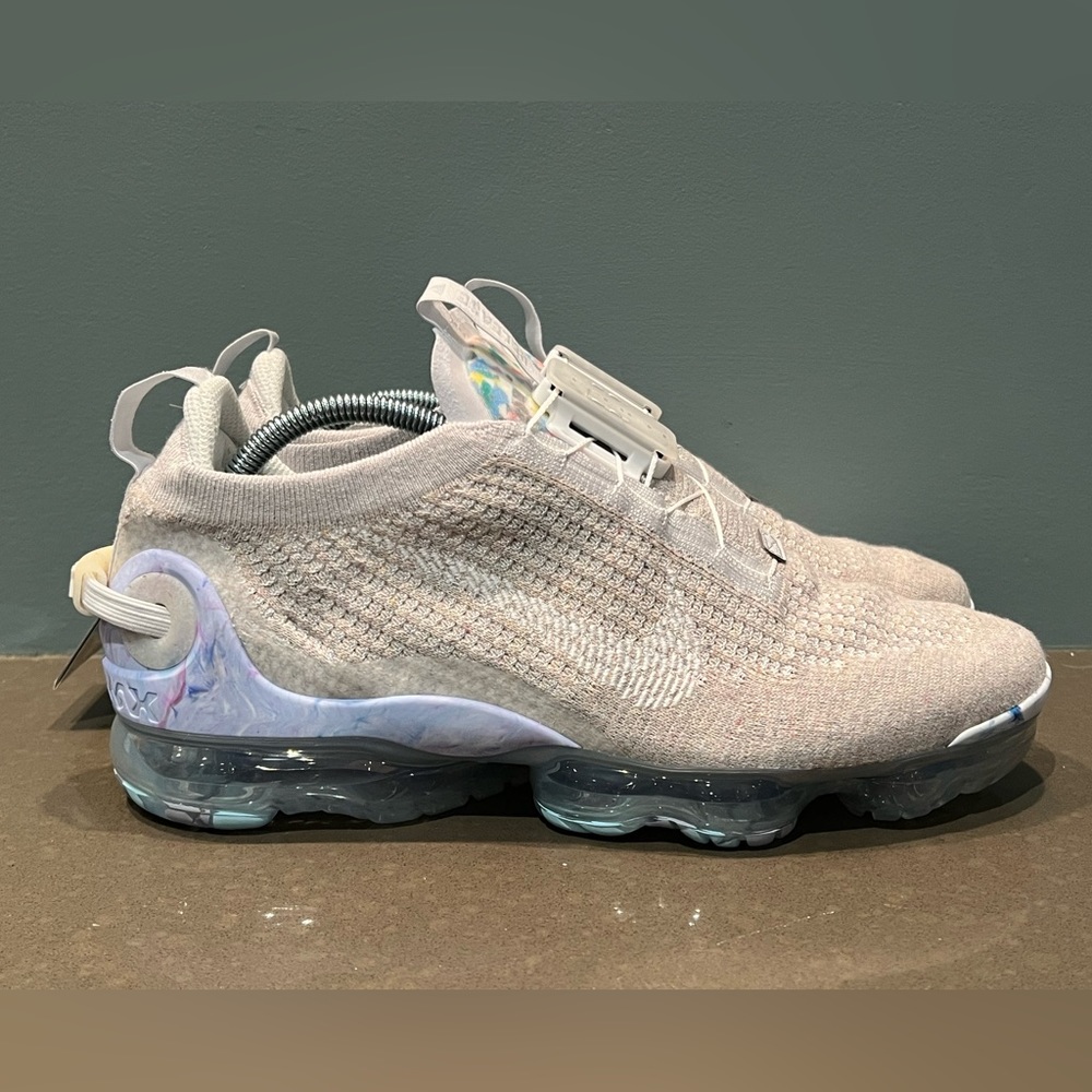 Nike Air Vapormax 2020 Flyknit Size 10.5 cj6740-100 new with box